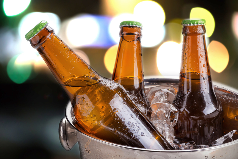 Gargalos em Garrafas de Cerveja e Refrigerante | Shutterstock