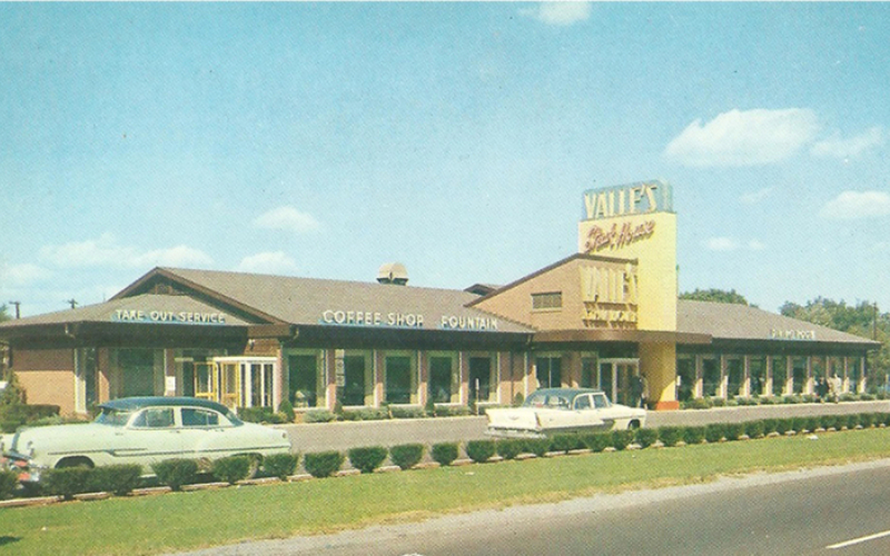 Valle’s Steak House | Alamy Stock Photo by Historic Collection