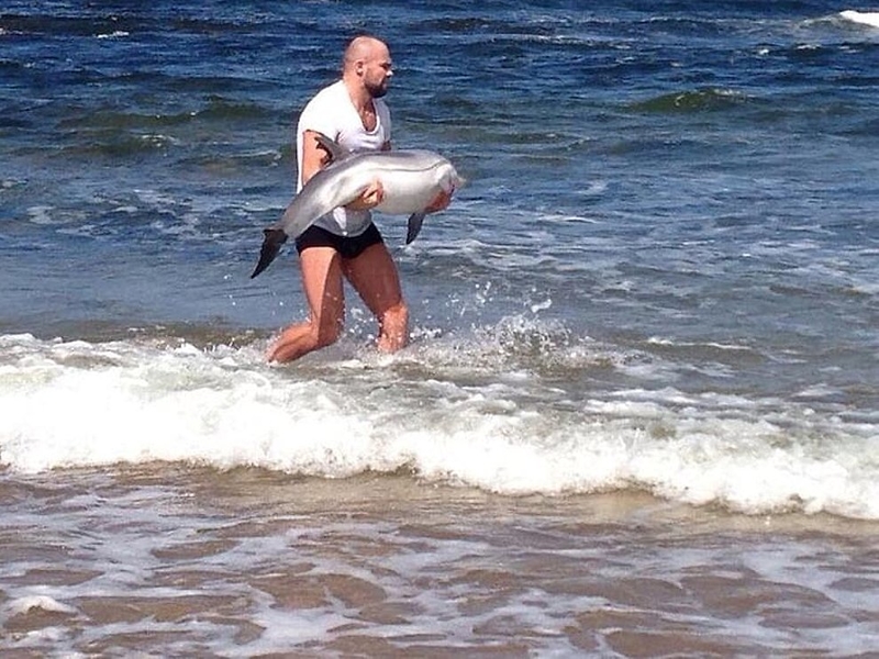 Un luchador de MMA salva el día | Twitter/@Pendred