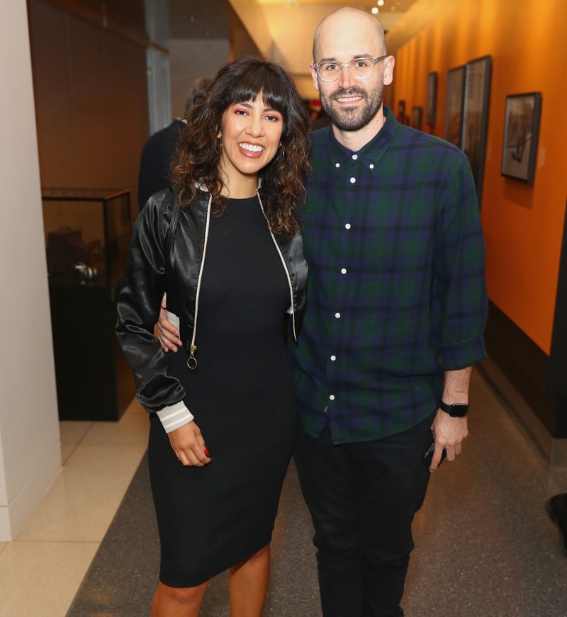 Stephanie Beatriz y Brad Hoss (casados) | Getty Images Photo by Joe Scarnici/Annenberg Space for Photography