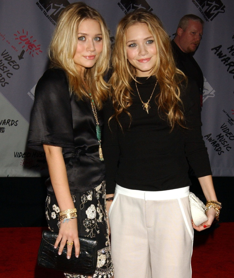 Ashley y Mary-Kate Olsen, 2003 | Alamy Stock Photo