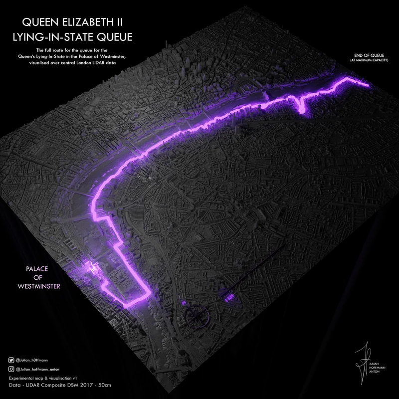 The Queue to the Queen | Reddit.com/Julian_H0ffmann