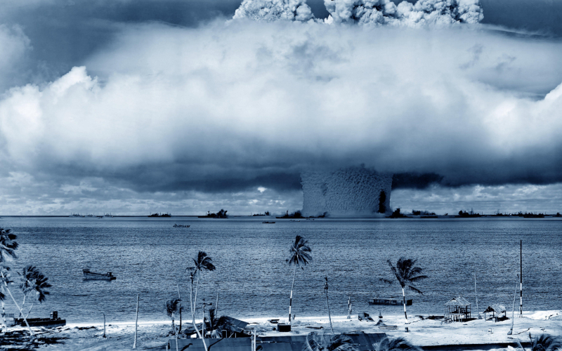 PRAIA DE BIKINI ATOLL, ILHAS MARSHALL | Alamy Stock Photo by World History Archive