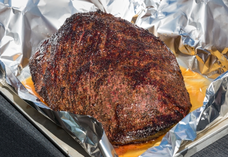 Lasse nicht zu, dass der Saft vom Grillfleisch tropft | Alamy Stock Photo