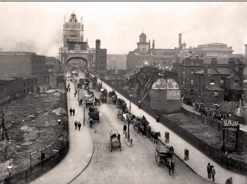 Classic Tower Bridge | Alamy Stock Photo