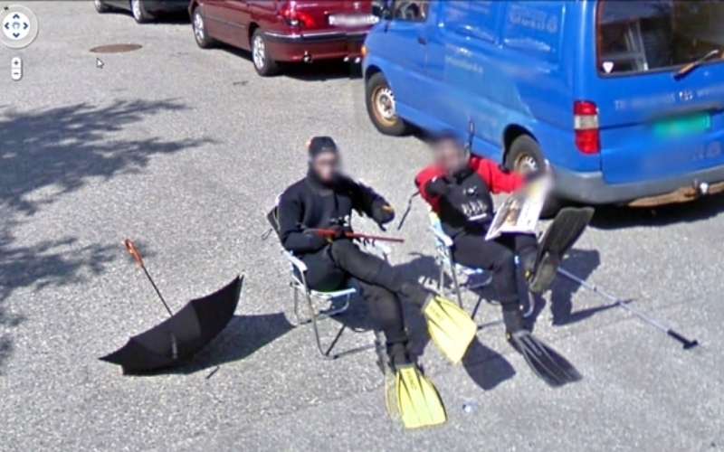 Relaxando Com Um Traje De Mergulho | Flickr Photo by Chris Messina via Google Street View