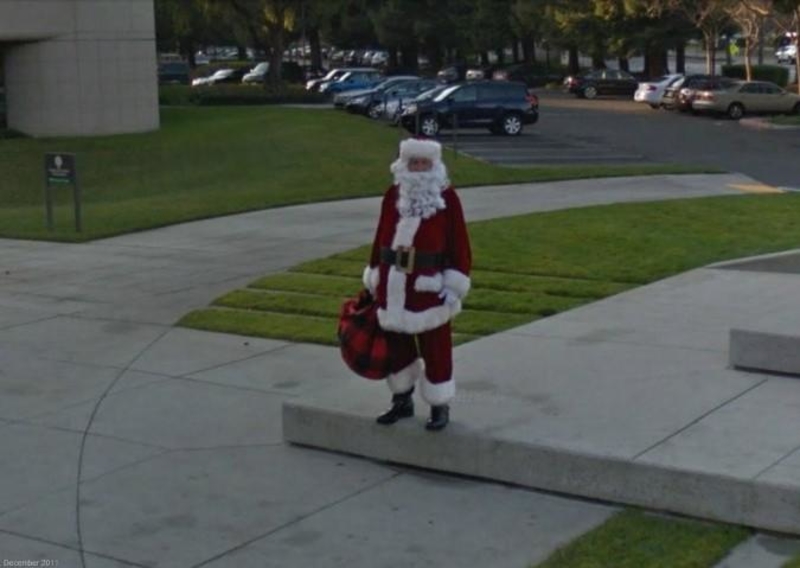 Natal Difícil Para o Papai Noel | Reddit.com/Fleet_Admiral_Auto via Google Street View
