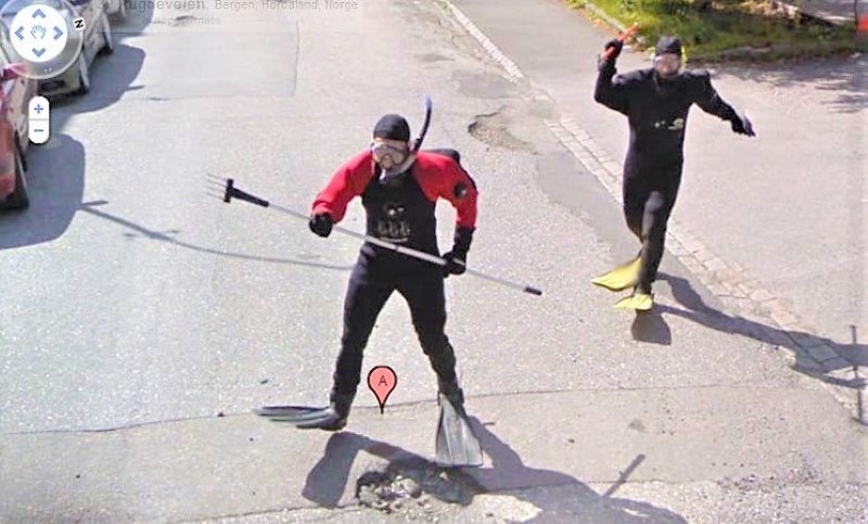 Briga De Rua Em Trajes De Banho | Imgur.com/tfb3rcf via Google Street View