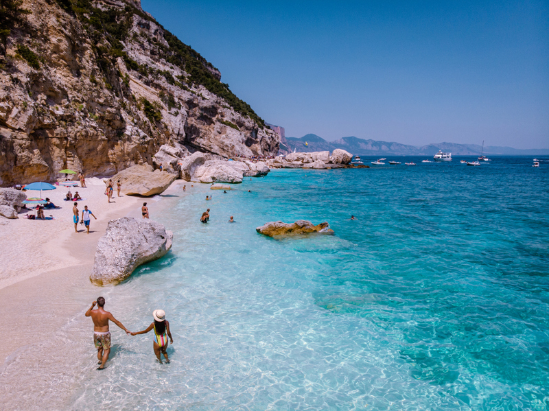 Cerdeña, Italia | fokke baarssen/Shutterstock