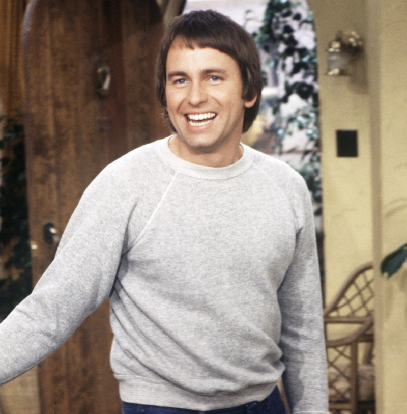 John Ritter sonríe para la cámara | Alamy Stock Photo by ABC/Courtesy Everett Collection