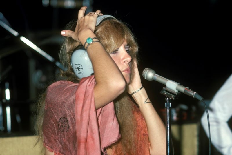 La joven Stevie Nicks en los años 70 | Getty Images Photo by Fin Costello/Redferns