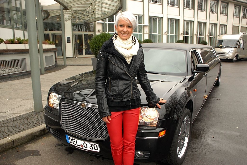 Chrysler 300 Limo | Getty Image Photo by Peter Bischoff