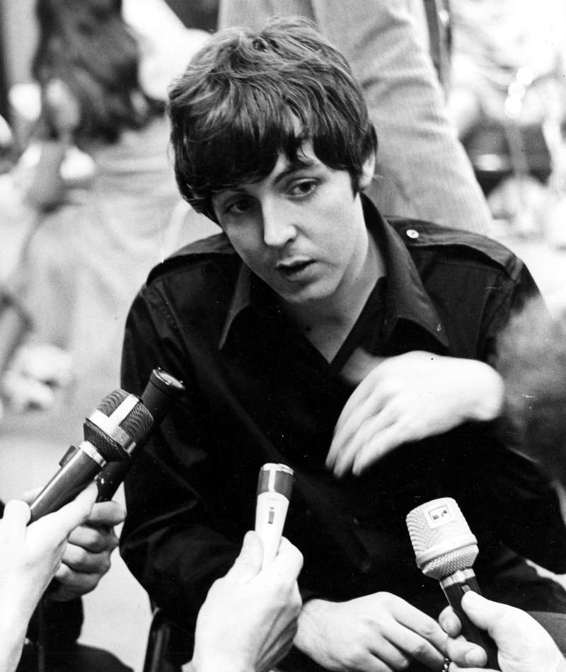 Paul McCartney Respondendo Falas Controversas De John Lennon | Shutterstock Editorial