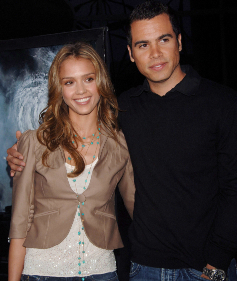 Jessica Alba e Cash Warren | Alamy Stock Photo by UPI Photo/Jim Ruymen