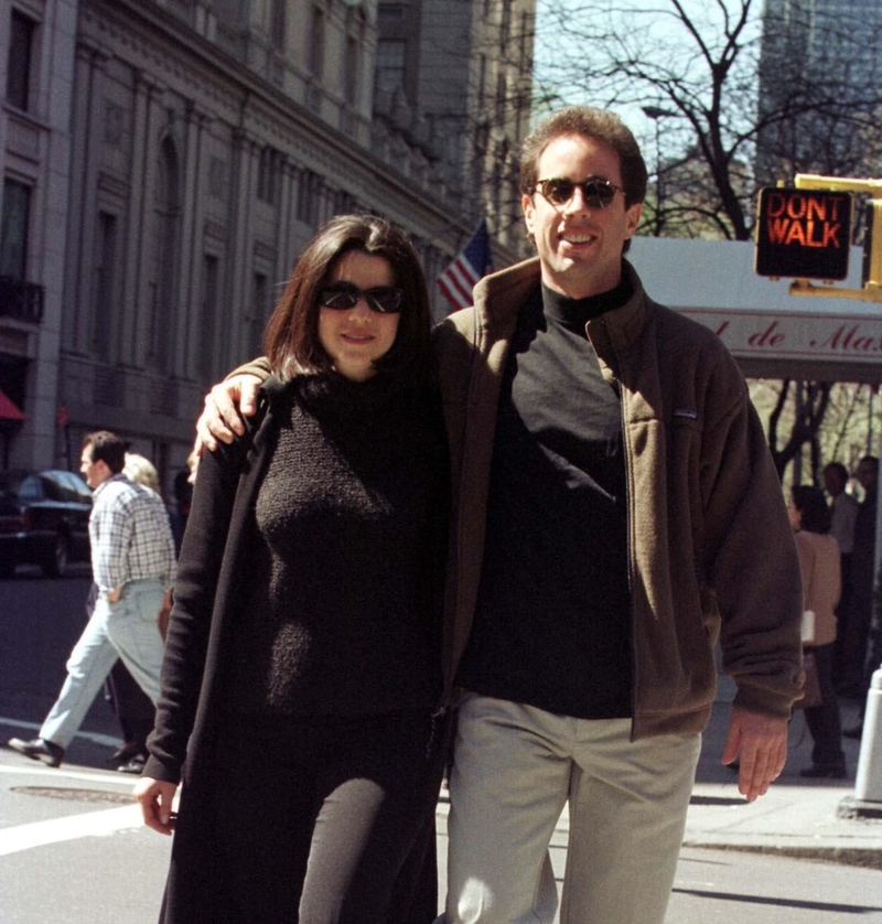 Jerry Seinfeld e Jessica Sklar | Alamy Stock Photo by Globe Photos/ZUMAPRESS.com/ZUMA Press, Inc