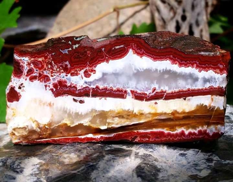 Rock-Hard Raspberry Cake | Imgur.com/tpzvyPp