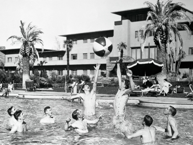 Waterpolo en una piscina de Las Vegas | Getty Images Photo by Bettmann