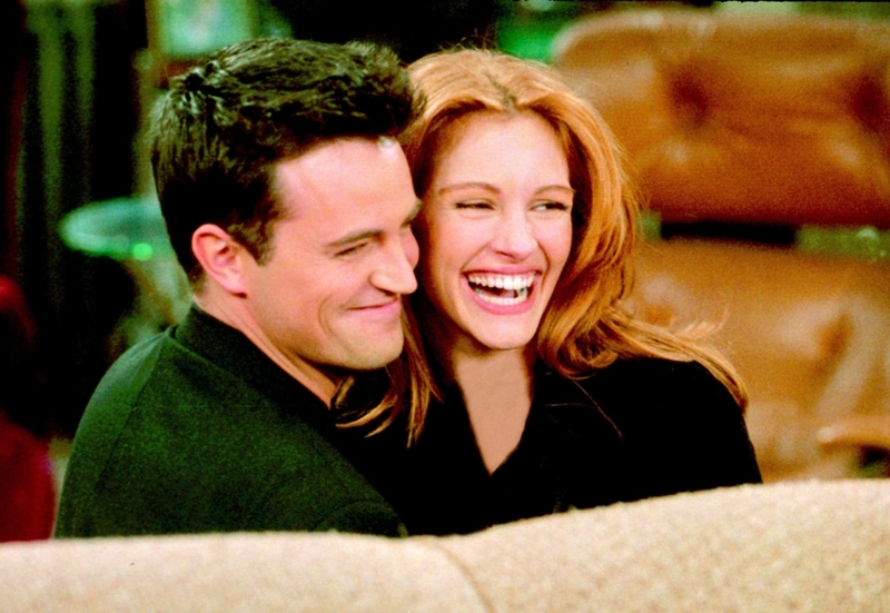 Julia Roberts und Matthew Perry | Alamy Stock Photo