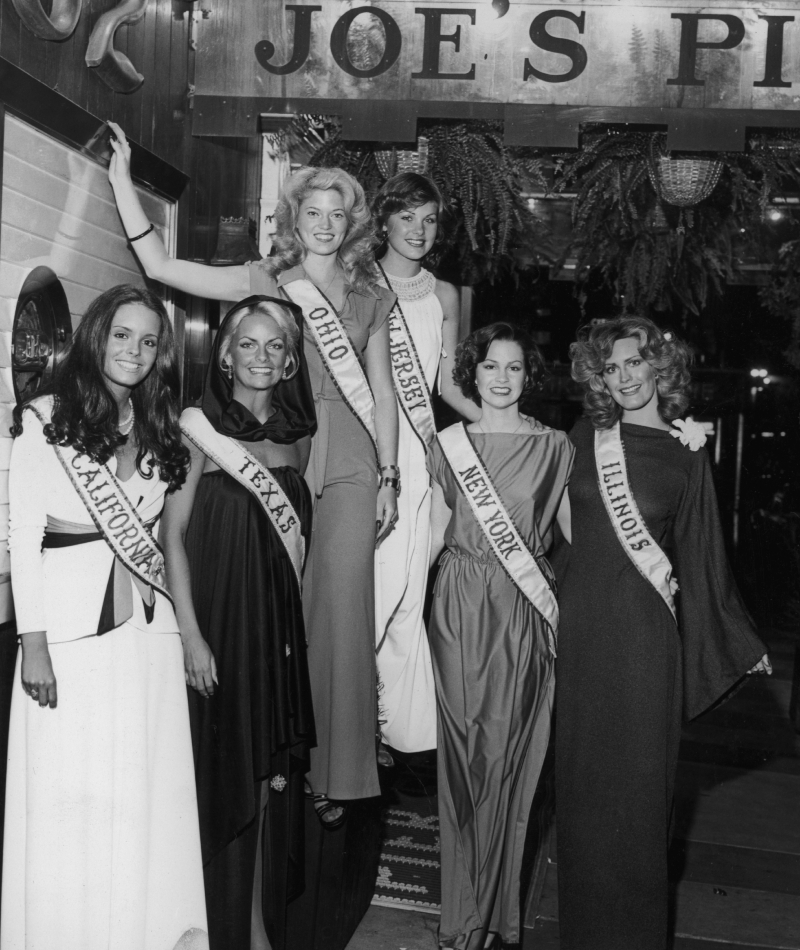 A Pageant of Fashion | Getty Images Photo by Hulton Archive