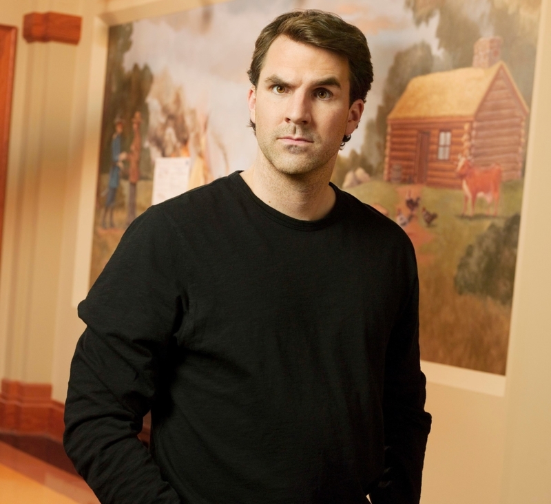 Paul Schneider como Mark Brendanawicz em 