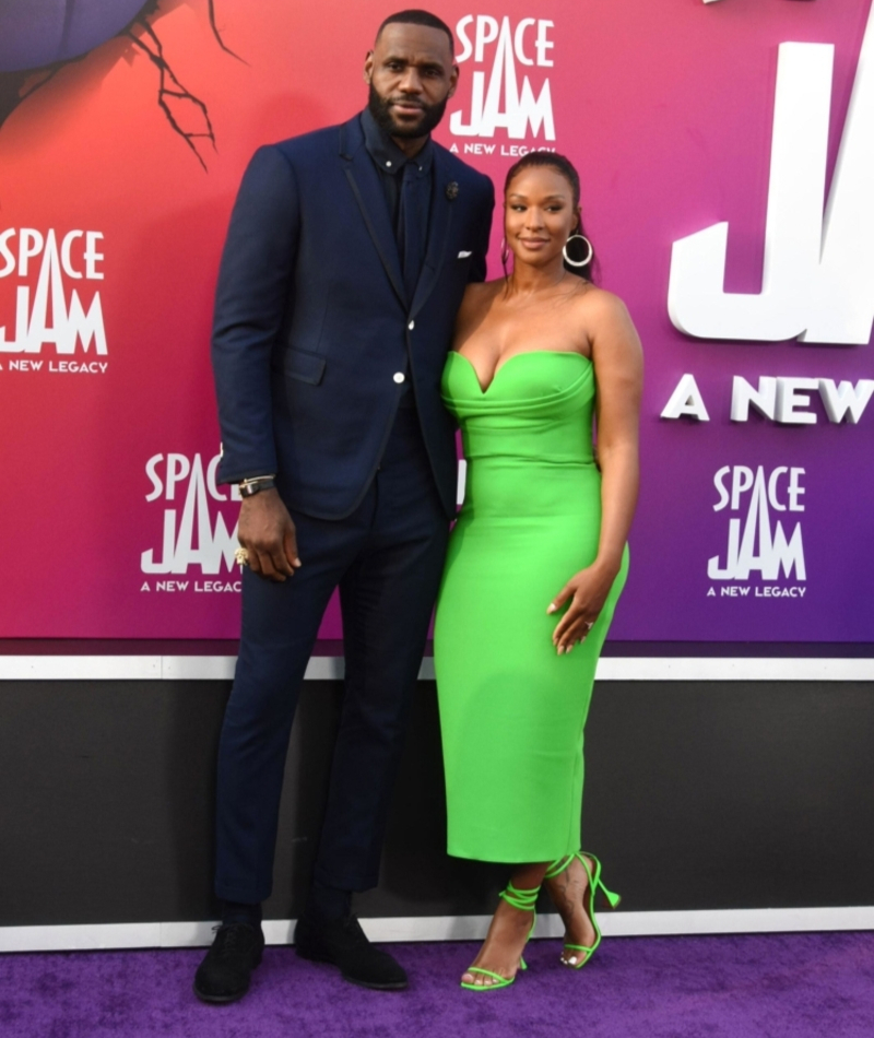 LeBron James y Savannah Brinson | Alamy Stock Photo by Barry King