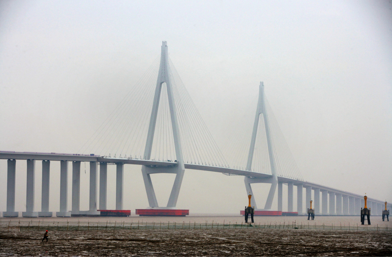 Hangzhou-Buchtbrücke, China | Getty Images Photo by China Photos