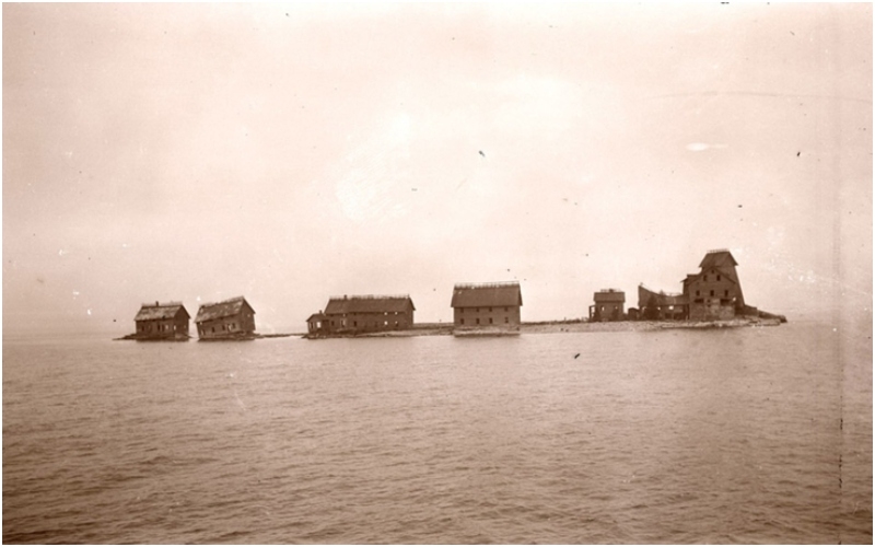 Ciudad minera abandonada en Silver Islet, en el Lago Superior de Ontario, Canadá | Alamy Stock Photo by Atomic 