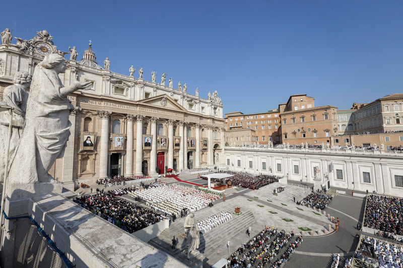 Rome Contains Its Own Country | Alamy Stock Photo 