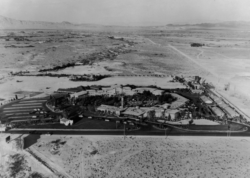 Luftaufnahme des neu fertiggestellten Flamingo Hotels | Getty Images Photo by Keystone/Hulton Archive