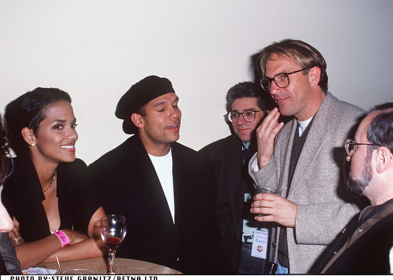 Casually Sitting for Drinks | Getty Images Photo by SGranitz/WireImage 