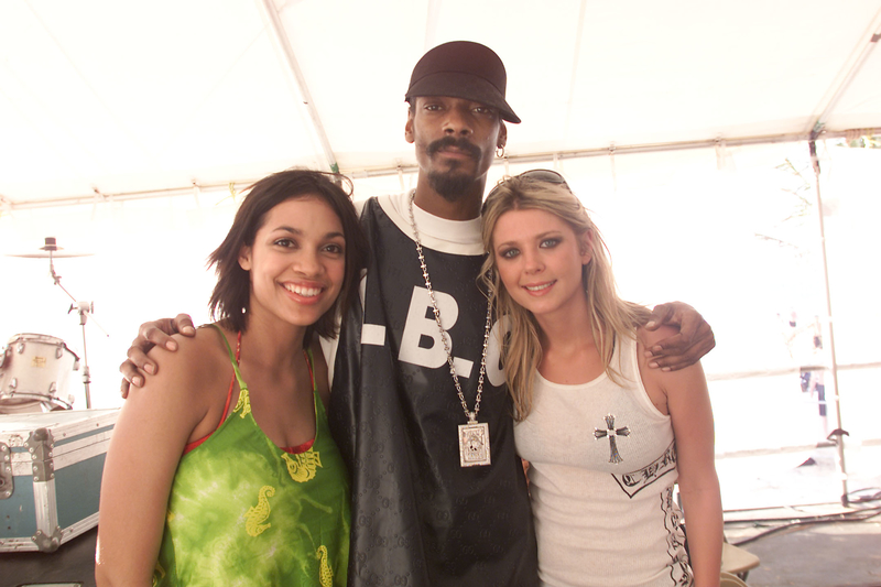 Snoop Dogg With Josie and the Pussycats – 2001 | Getty ImGetty Images Photo by Scott Gries/ImageDirectages 