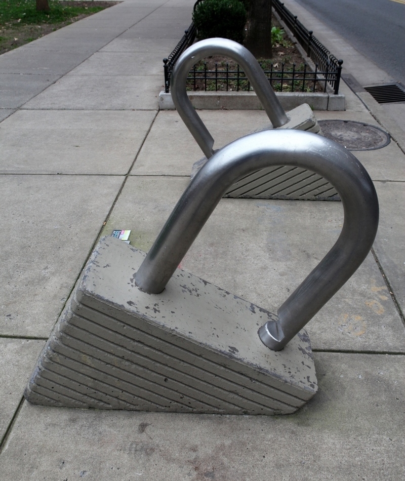 Estacionamiento de bicicletas con candado | Getty Images Photo by Raymond Boyd