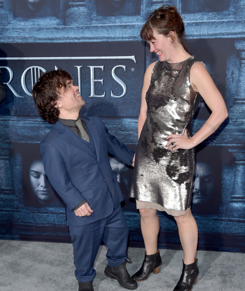 Peter Dinklage E Erica Schmidt | Getty Images Photo by Alberto E. Rodriguez