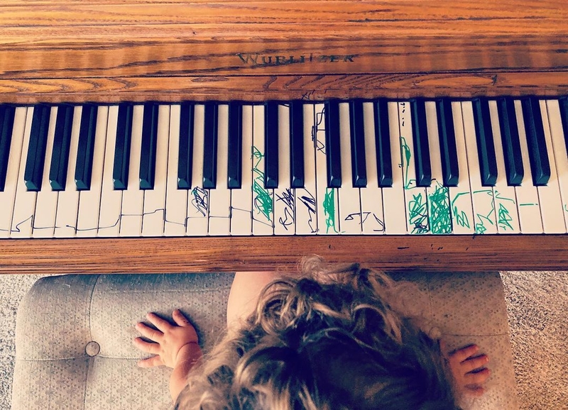 The Mom Whose Piano Got a Makeover | Instagram/@brittanyhoganalomar