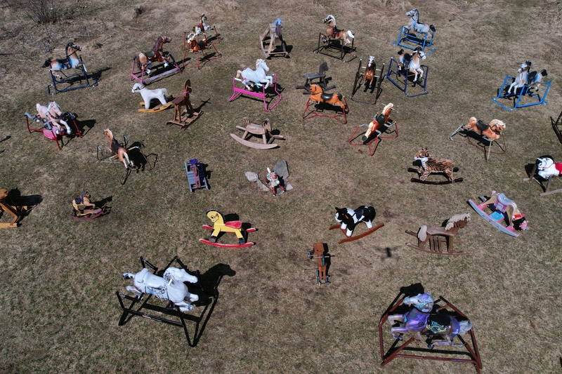 Das geheimnisvolle „Ponyhenge“ in Lincoln, Massachusetts | Alamy Stock Photo by REUTERS/Brian Snyder