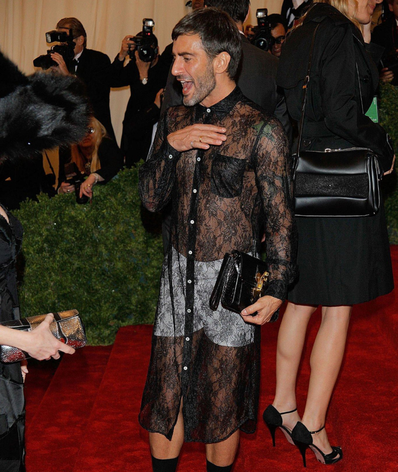 Vestido negro unisex | Getty Images Photo by Randy Brooke/WireImage