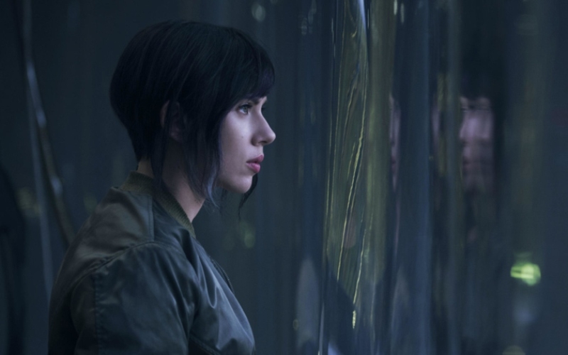 Scarlett Johansson como Motoko Kusanagi | Alamy Stock Photo by UNIVERSAL PICTURES/Moviestore Collection Ltd