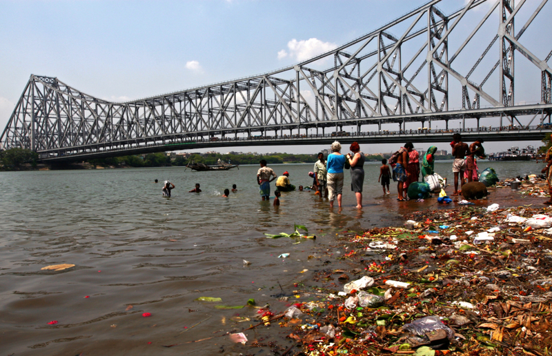 Realidad - Puente Howrah, Calcuta, India | Shutterstock