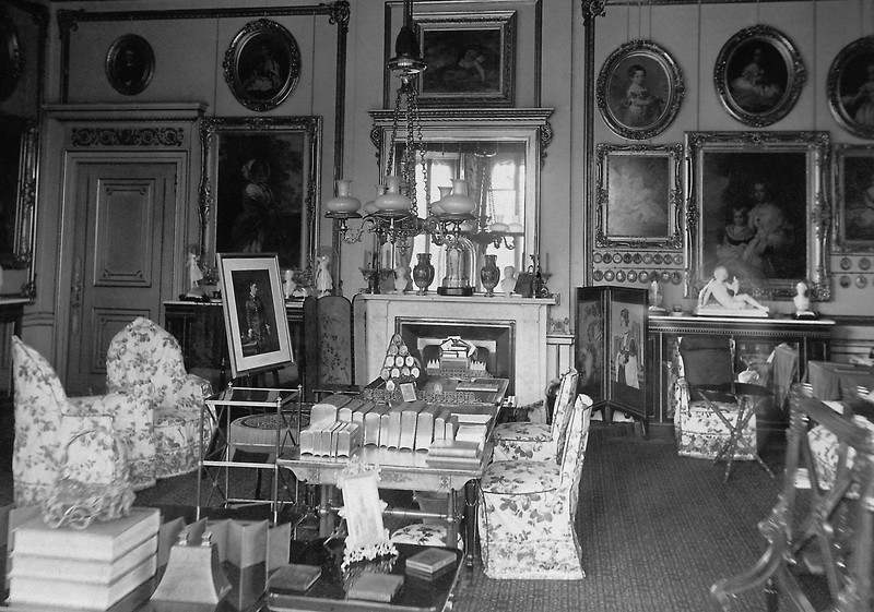 Queen Victoria’s Workroom | Alamy Stock Photo by Scherl/Süddeutsche Zeitung Photo