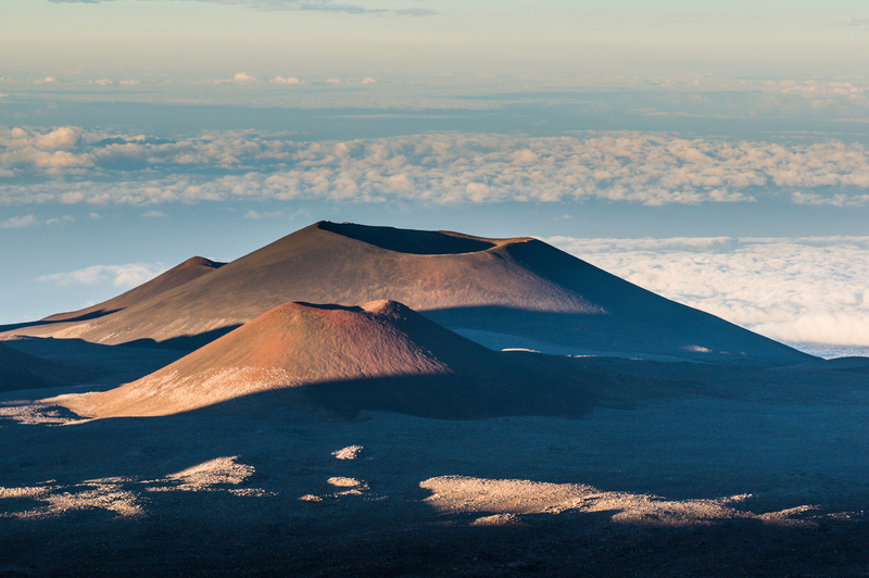 The World’s Tallest Mountain Isn’t What You Think | Alamy Stock Photo 