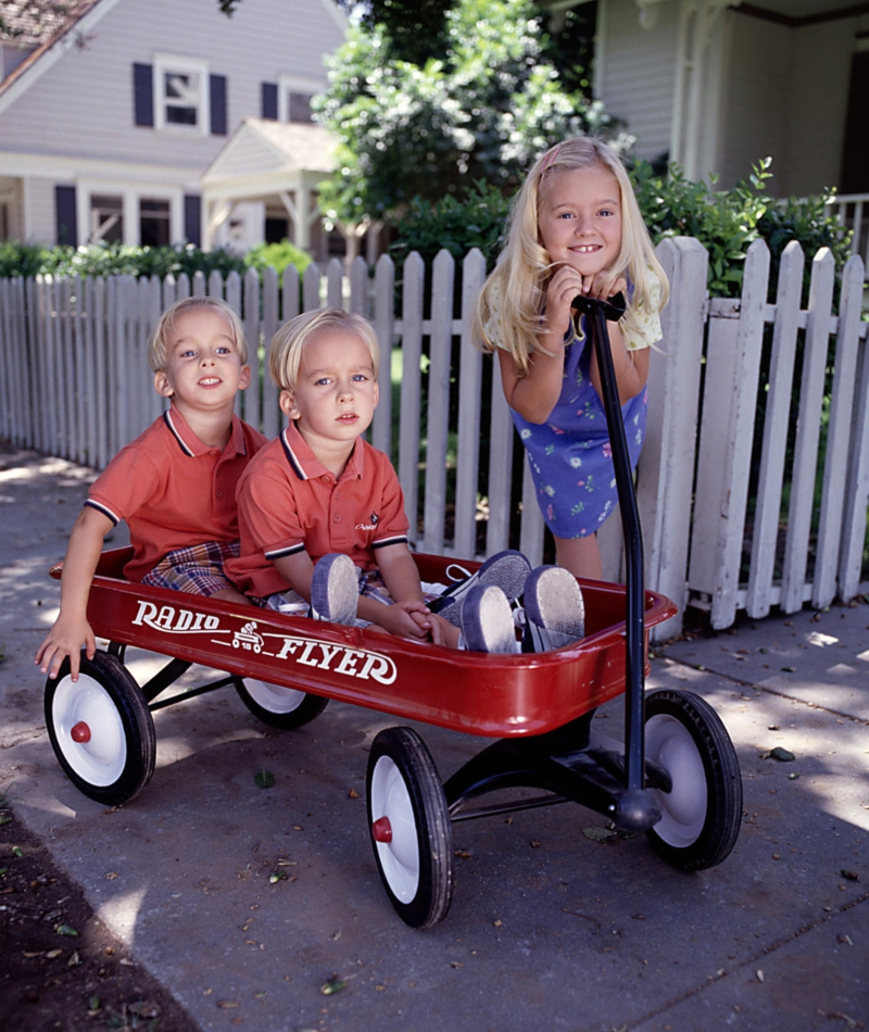 The Flashback Sister | Alamy Stock Photo by ZUMA Press, Inc. 