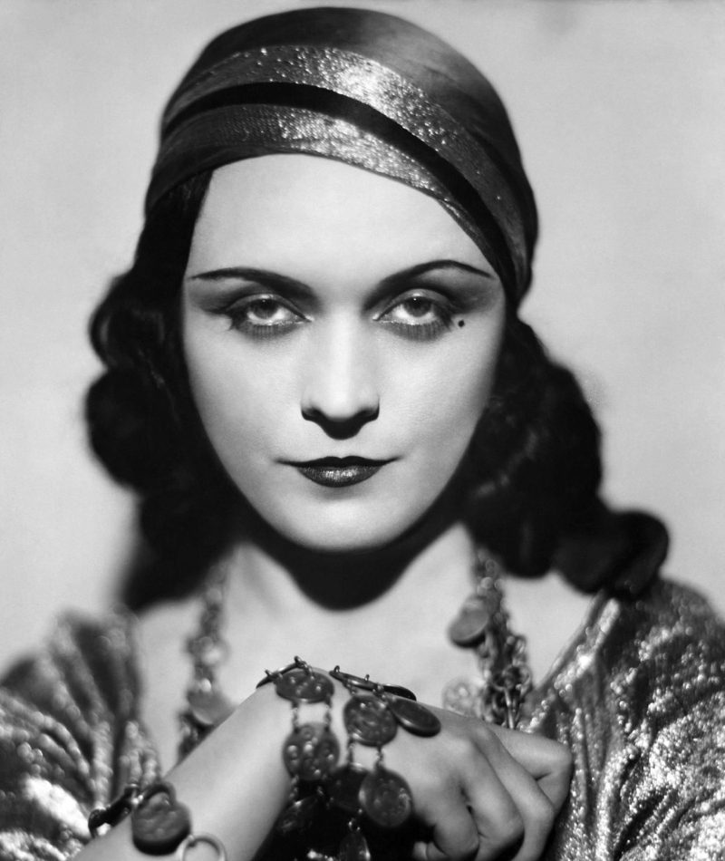 Pola Negri | Alamy Stock Photo by Pictorial Press Ltd