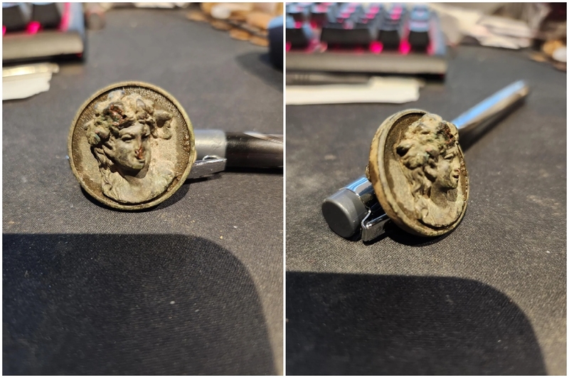 A Mysterious Brooch | Reddit.com/Bubbaray16