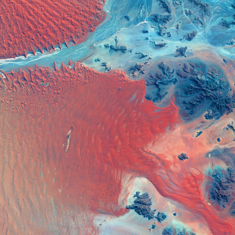 Hier ist ein Satellitenfoto der Namib-Wüste | Shutterstock