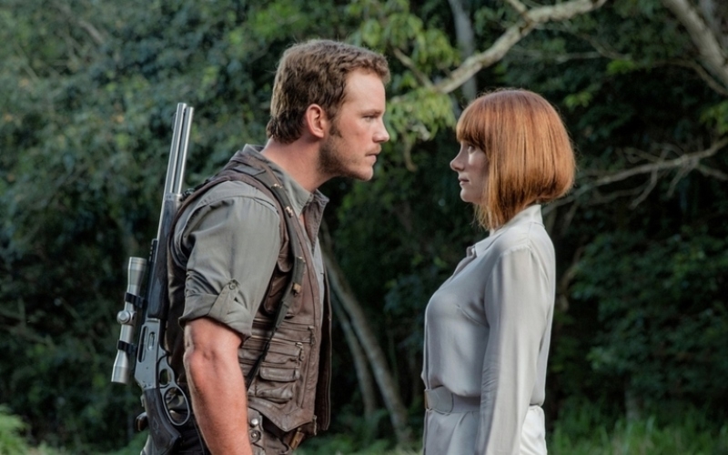 Owen y Claire | MovieStillsDB