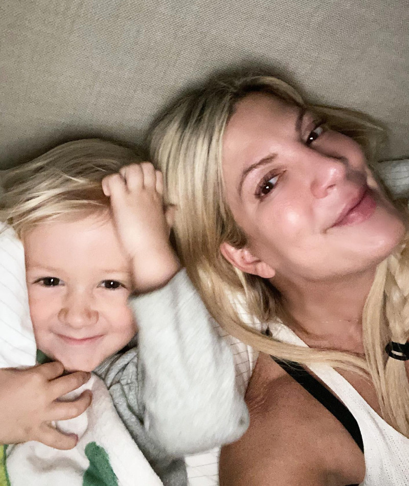 Trouble in Paradise? | Instagram/@torispelling