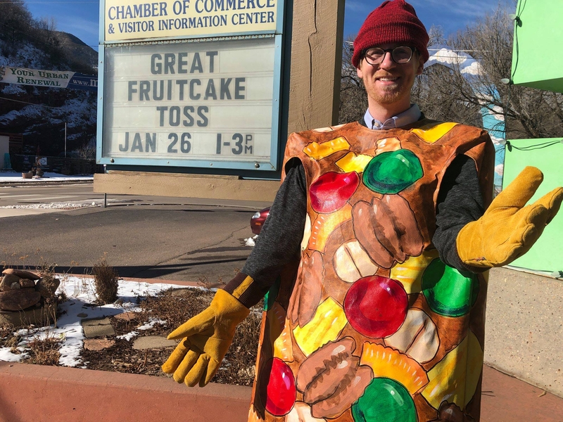 The Great Fruitcake Toss – USA | Facebook/@ManitouSpringsGreatFruitcakeToss