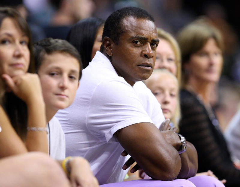 Ahmad Rashad - NBC, ABC | Alamy Stock Photo by Anthony Nesmith/Cal Sport Media