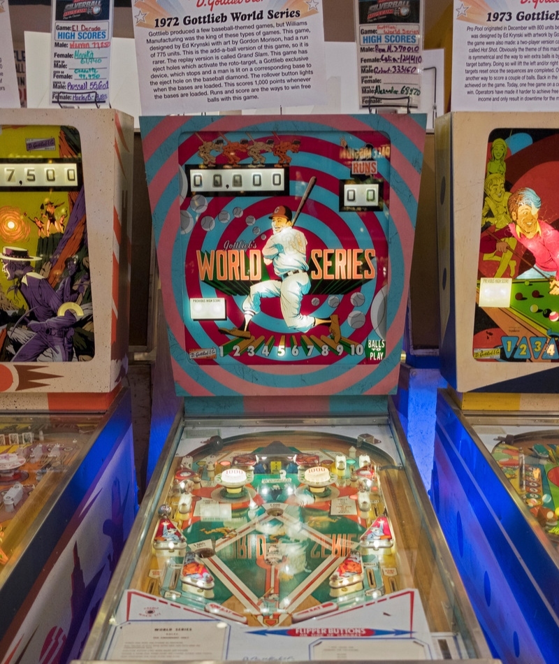 Máquinas de pinball de finales de los 60 | Alamy Stock Photo by Ira Berger