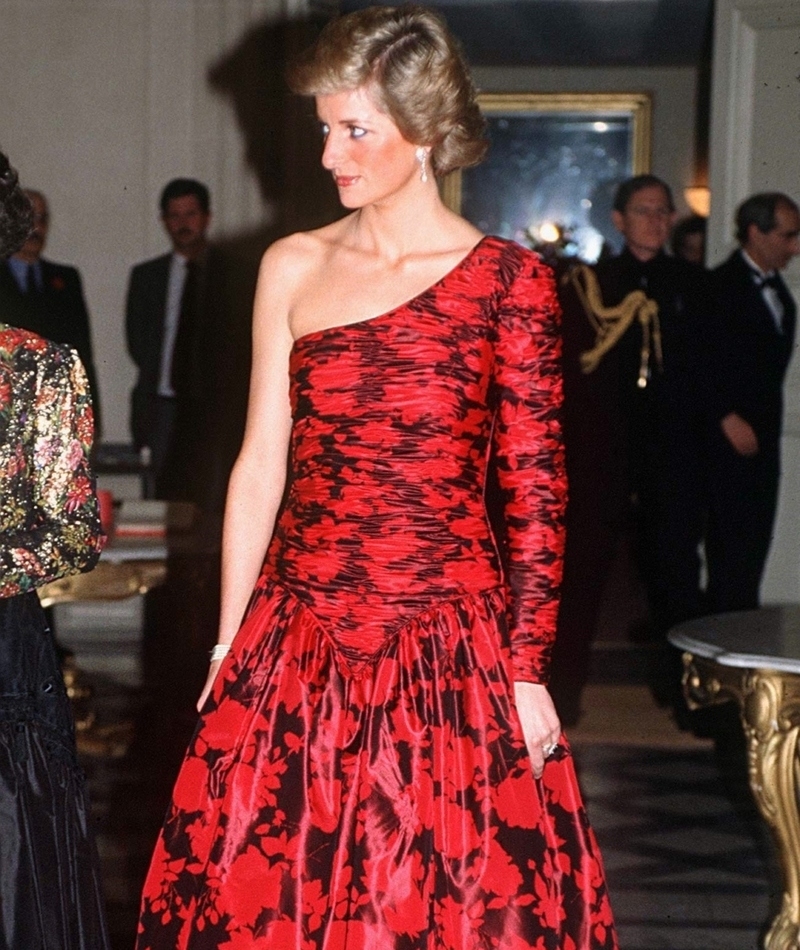 Lady in Red | Getty Images Photo by Tim Graham Photo Library